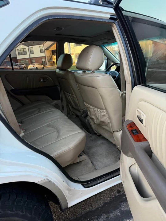 2003 Lexus RX 1st Gen - Image 9 of 13