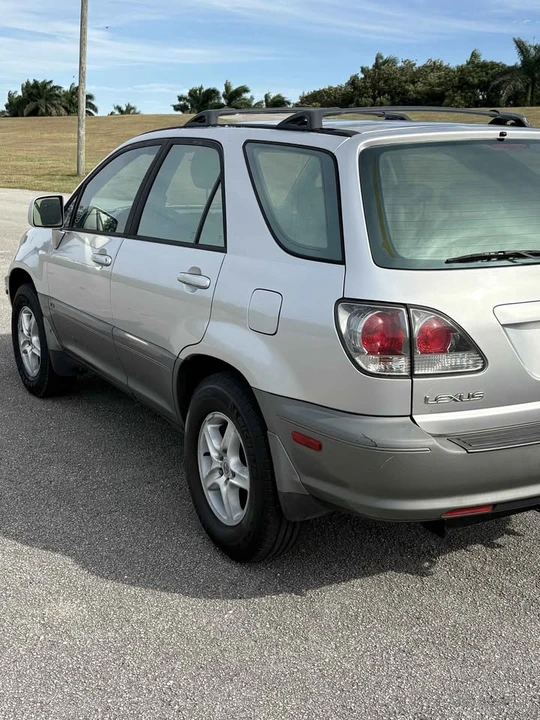 2003 Lexus RX 1st Gen - Image 2 of 10