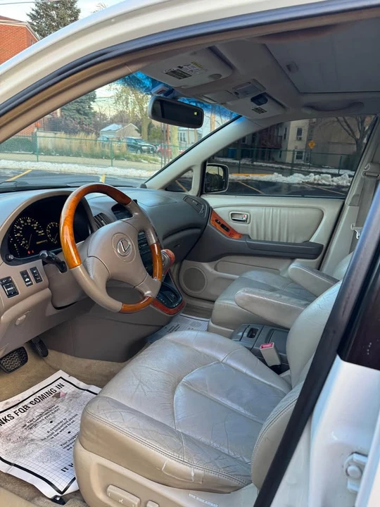 2003 Lexus RX 1st Gen - Image 16 of 17