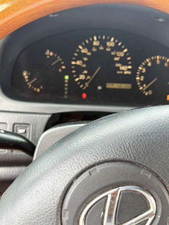 2003 Lexus RX 1st Gen - Image 5 of 10