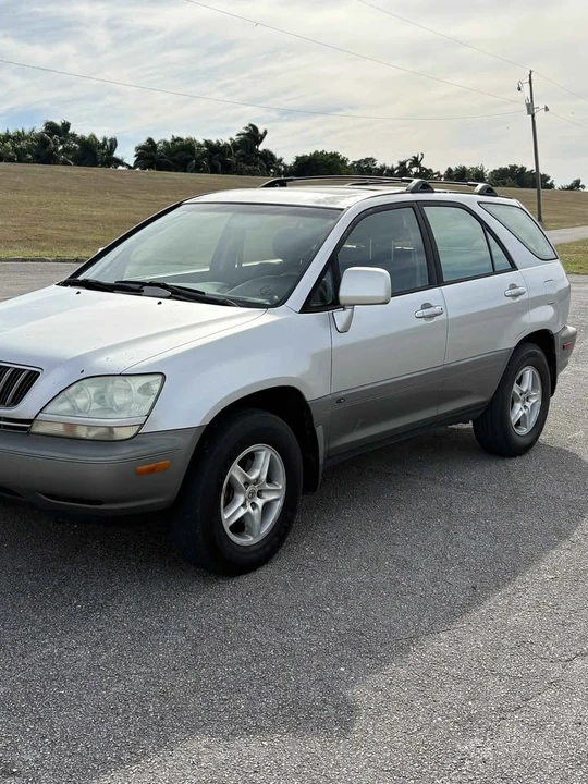 2003 Lexus RX 1st Gen - Image 8 of 10
