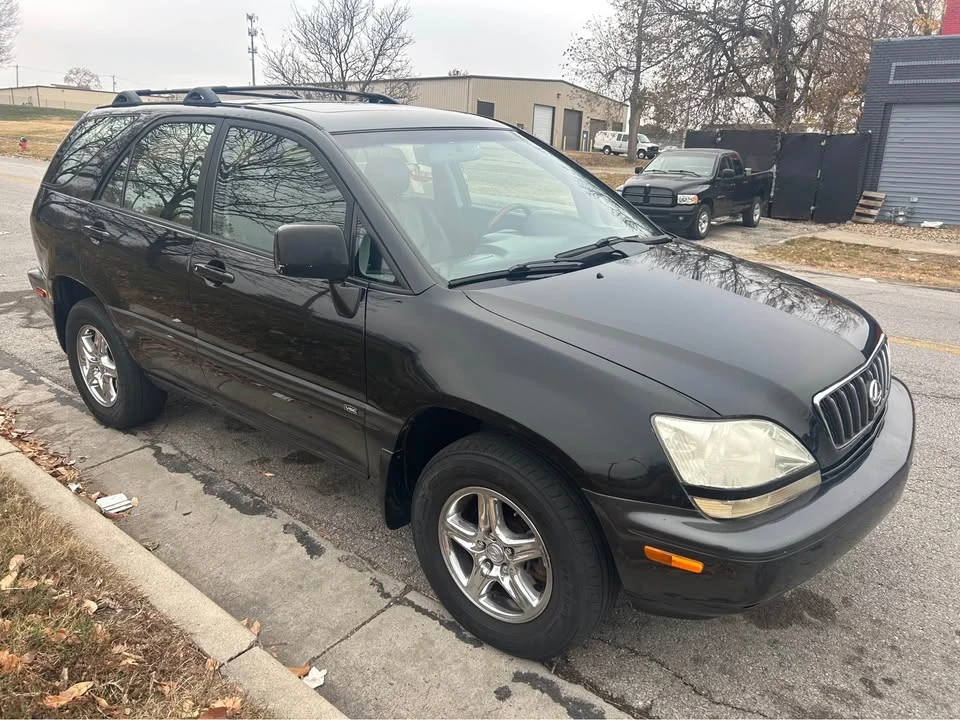 2003 Lexus RX 1st Gen - Image 2 of 6