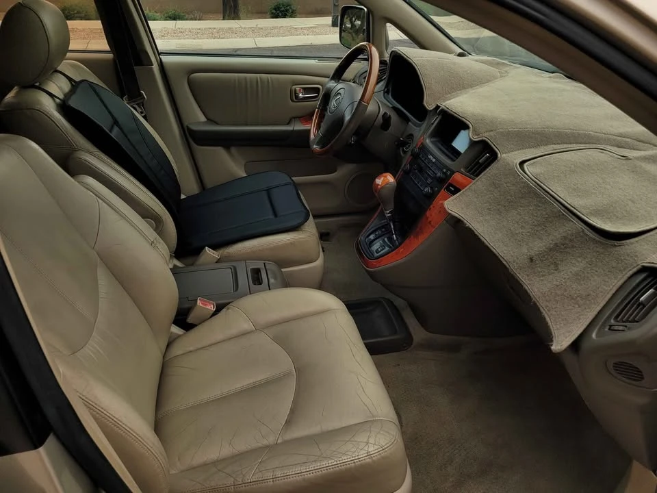 2003 Lexus RX 1st Gen - Image 13 of 18