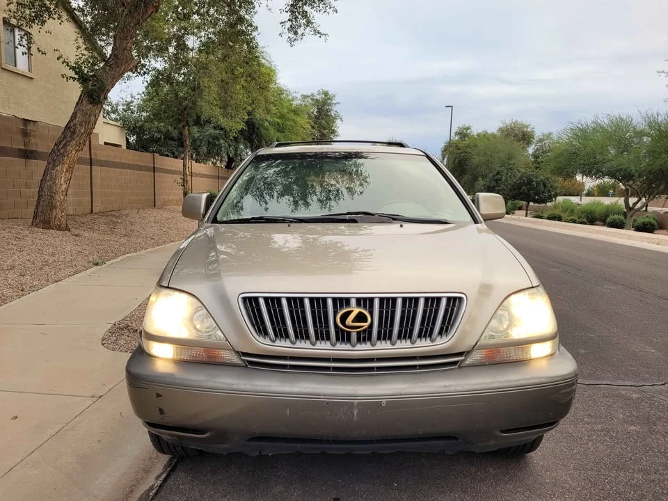 2003 Lexus RX 1st Gen - Image 5 of 18