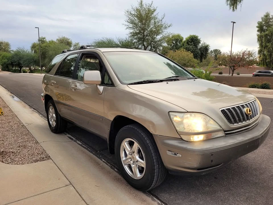 2003 Lexus RX 1st Gen - Image 4 of 18