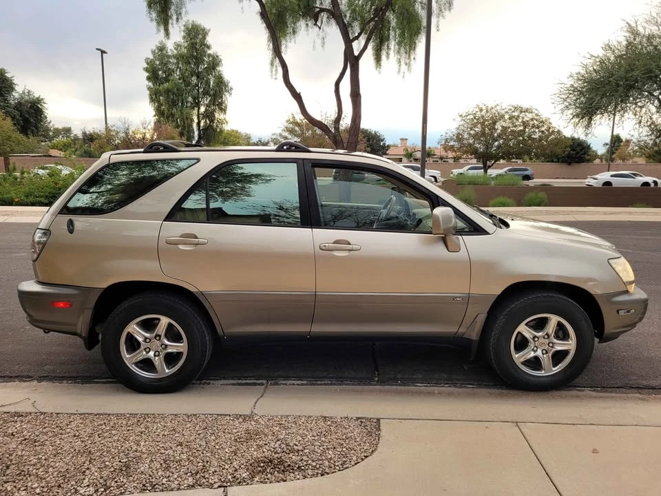 2003 Lexus RX 1st Gen - Image 3 of 18