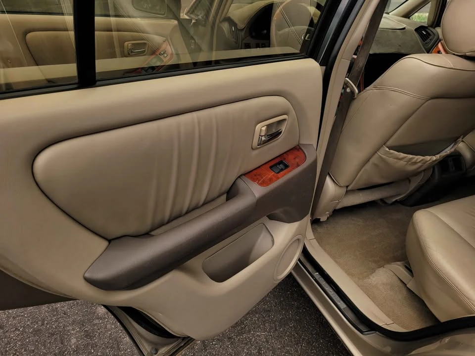 2003 Lexus RX 1st Gen - Image 8 of 18
