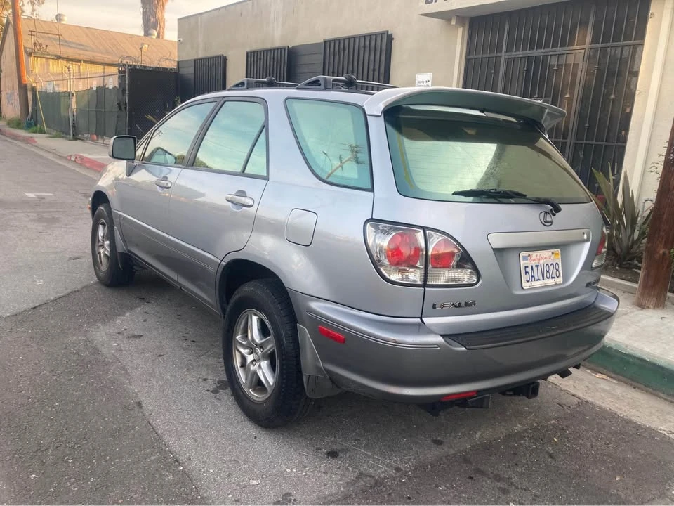 2003 Lexus RX 1st Gen - Image 2 of 8