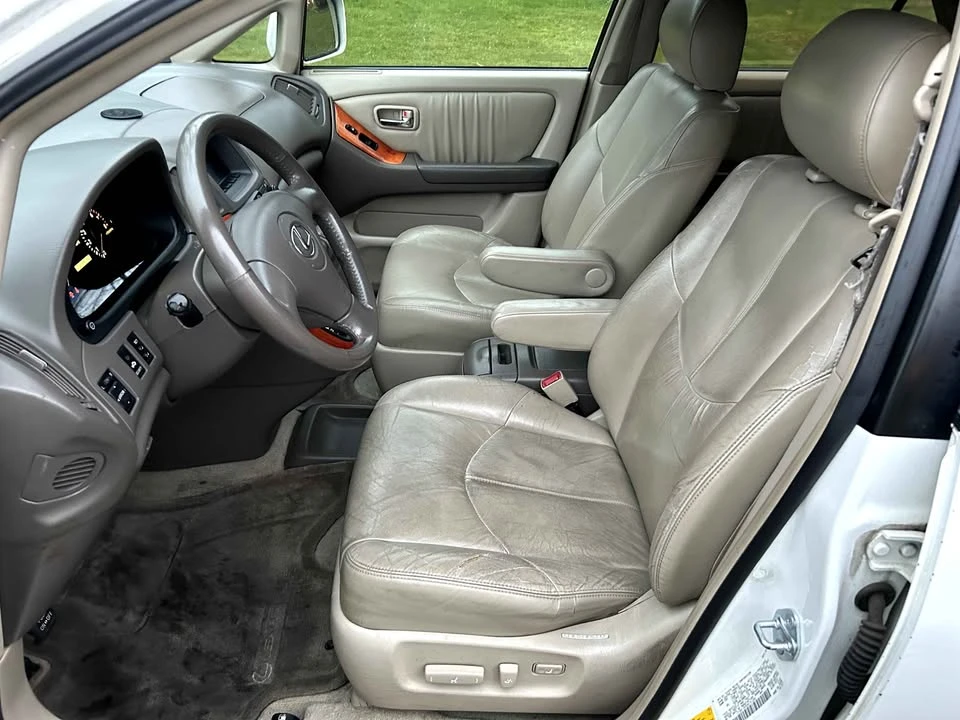 2003 Lexus RX 1st Gen - Image 6 of 13