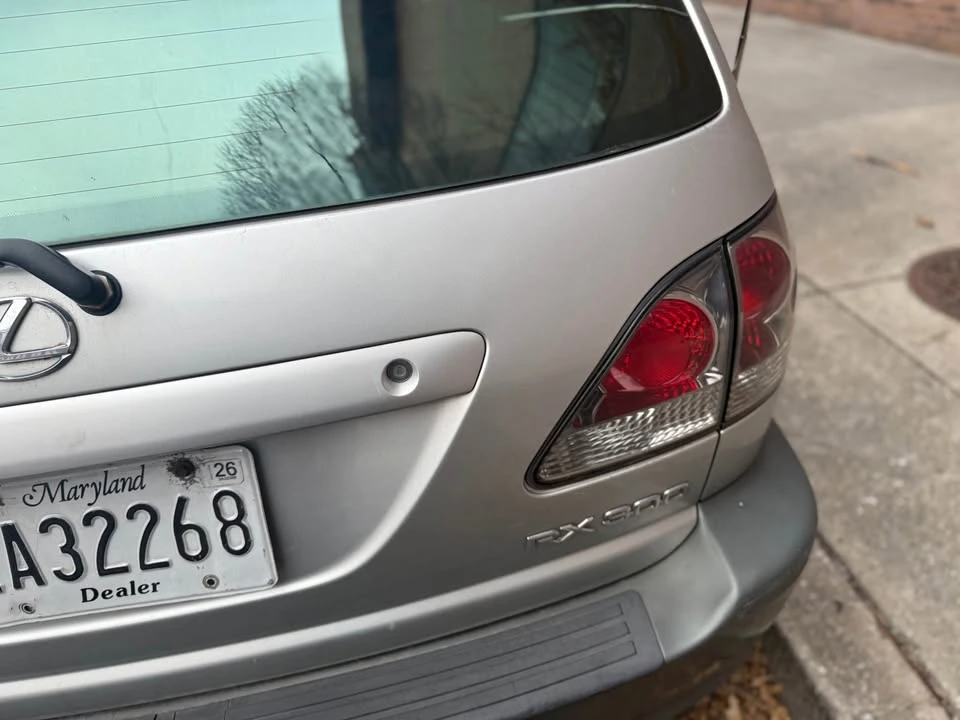 2003 Lexus RX 1st Gen - Image 16 of 17