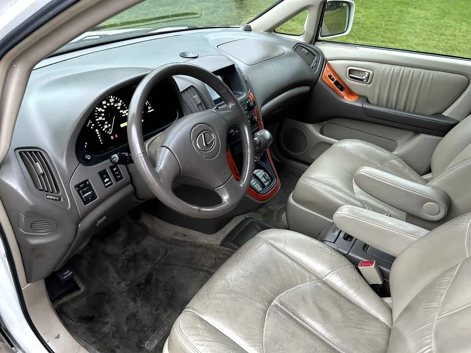 2003 Lexus RX 1st Gen - Image 7 of 13