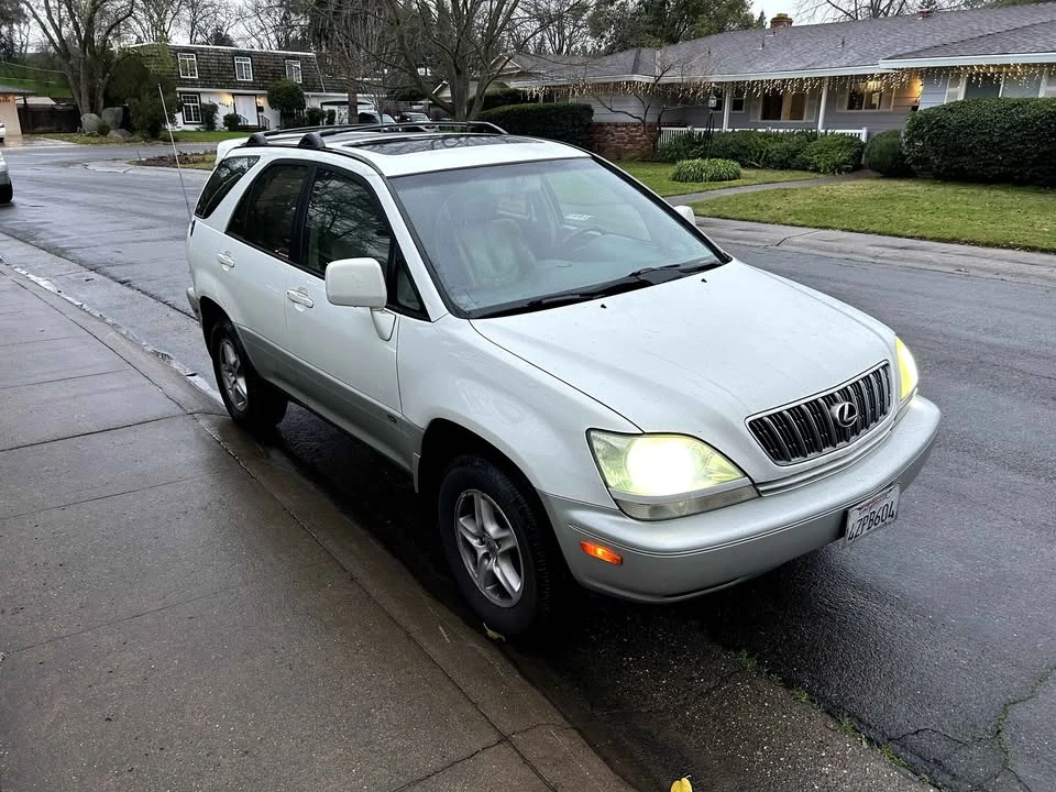 2003 Lexus RX 1st Gen - Image 2 of 13