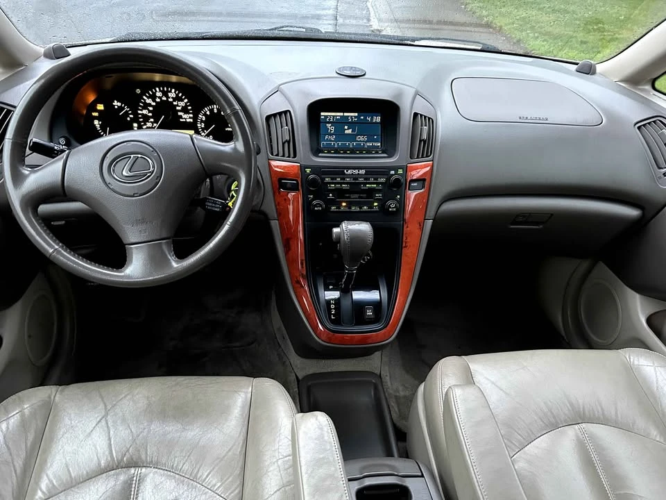 2003 Lexus RX 1st Gen - Image 9 of 13