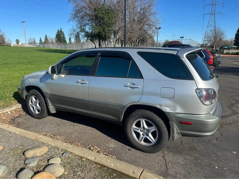 2003 Lexus RX 1st Gen - Image 2 of 14