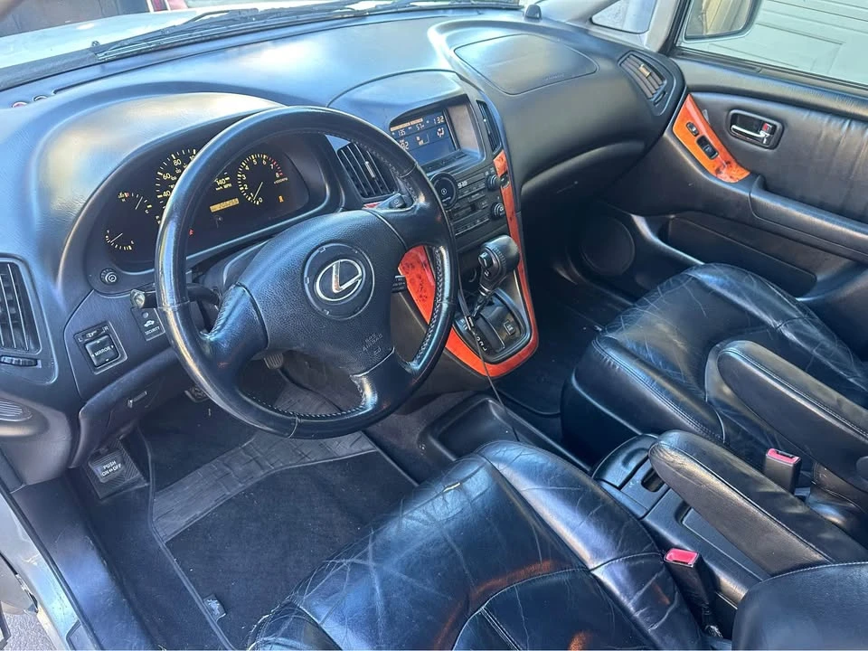 2003 Lexus RX 1st Gen - Image 12 of 14