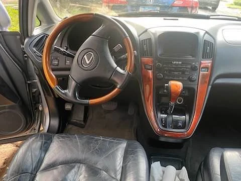 2003 Lexus RX 1st Gen - Image 6 of 13