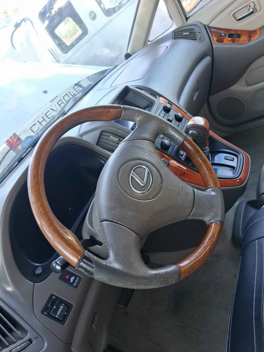 2003 Lexus RX 1st Gen - Image 2 of 8