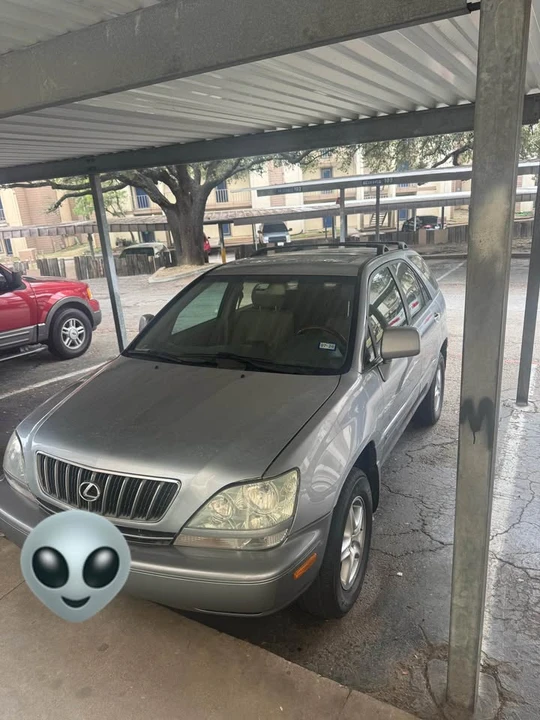 2003 Lexus RX 1st Gen - Image 6 of 10