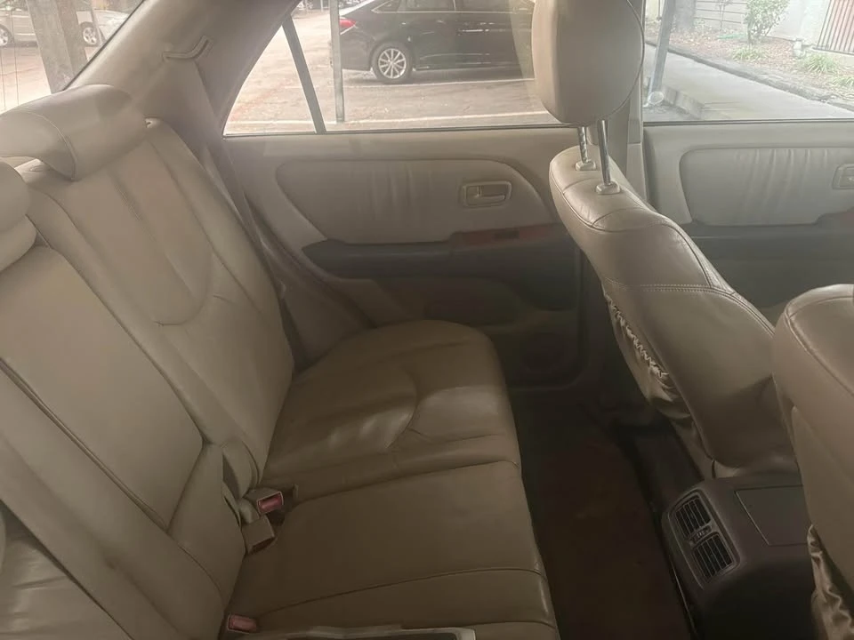 2003 Lexus RX 1st Gen - Image 7 of 10