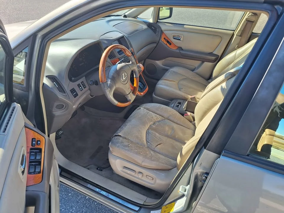 2003 Lexus RX 1st Gen - Image 5 of 7