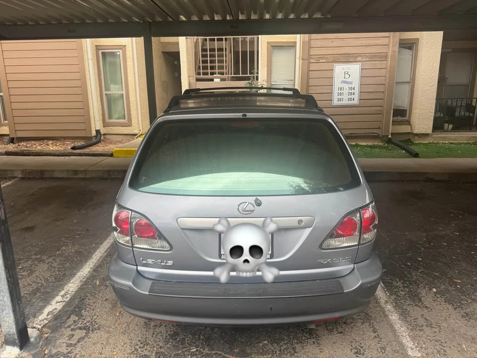 2003 Lexus RX 1st Gen - Image 2 of 10