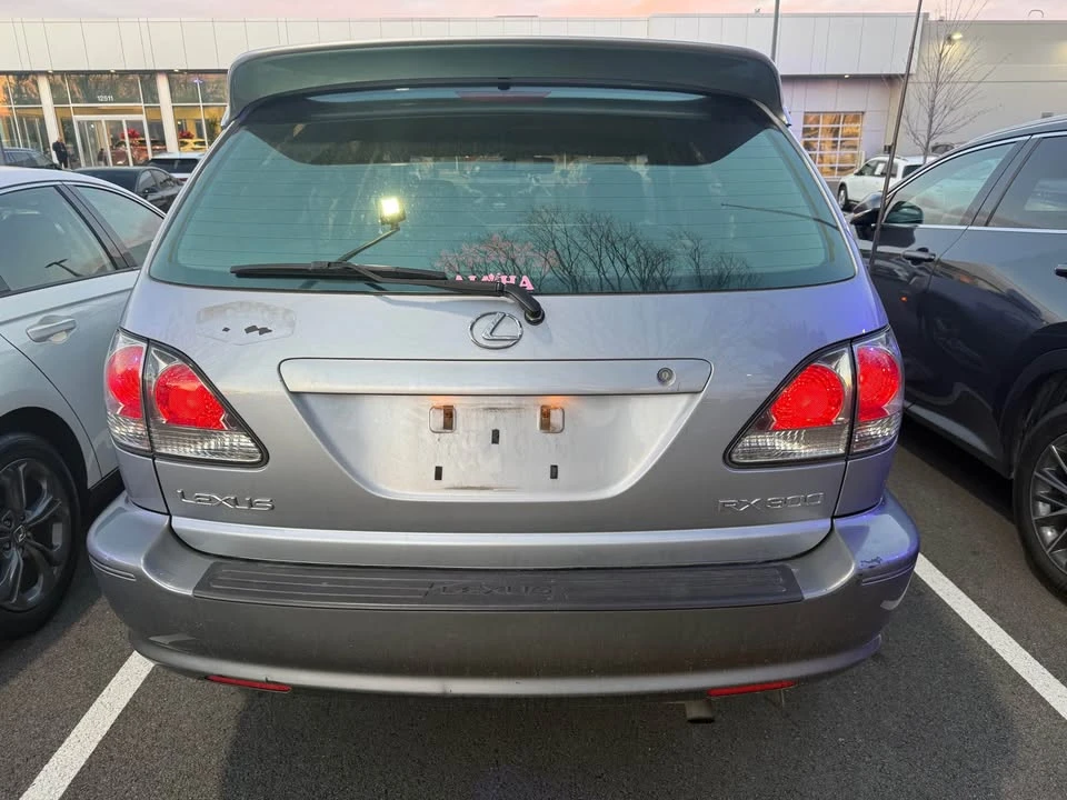 2003 Lexus RX 1st Gen - Image 2 of 11