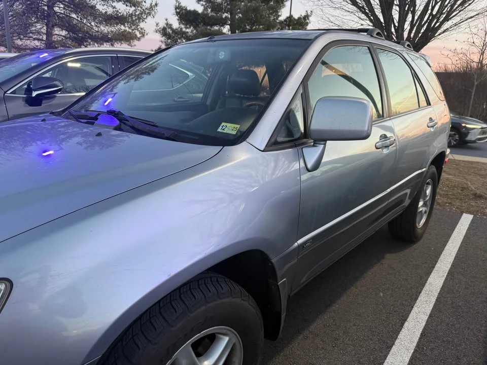 2003 Lexus RX 1st Gen - Image 3 of 11
