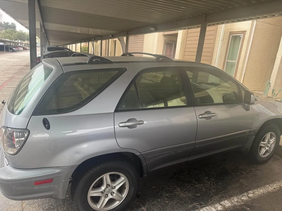 2003 Lexus RX 1st Gen - Image 3 of 10