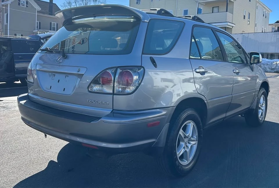 2003 Lexus RX 1st Gen - Image 6 of 16