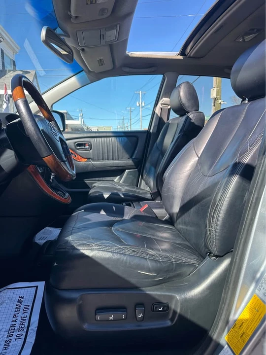 2003 Lexus RX 1st Gen - Image 11 of 16