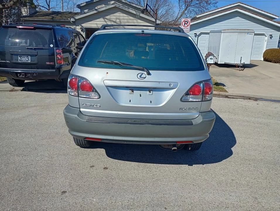 2003 Lexus RX 1st Gen - Image 3 of 8