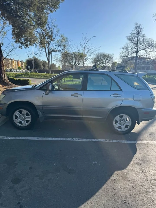 2003 Lexus RX 1st Gen - Image 3 of 8