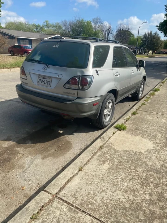 2003 Lexus RX 1st Gen - Image 7 of 10