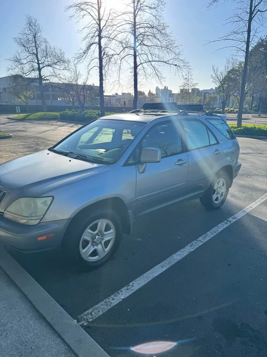 2003 Lexus RX 1st Gen - Image 2 of 8