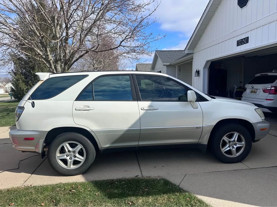 2003 Lexus RX 1st Gen - Image 3 of 8