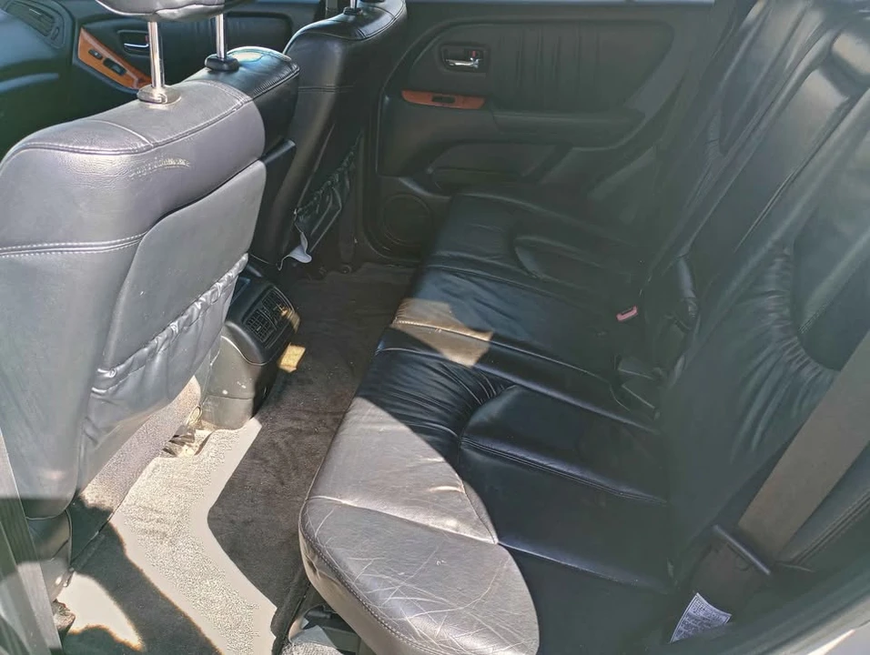2003 Lexus RX 1st Gen - Image 6 of 8