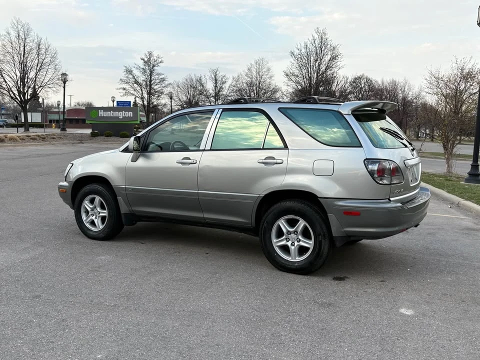 2003 Lexus RX 1st Gen - Image 8 of 18