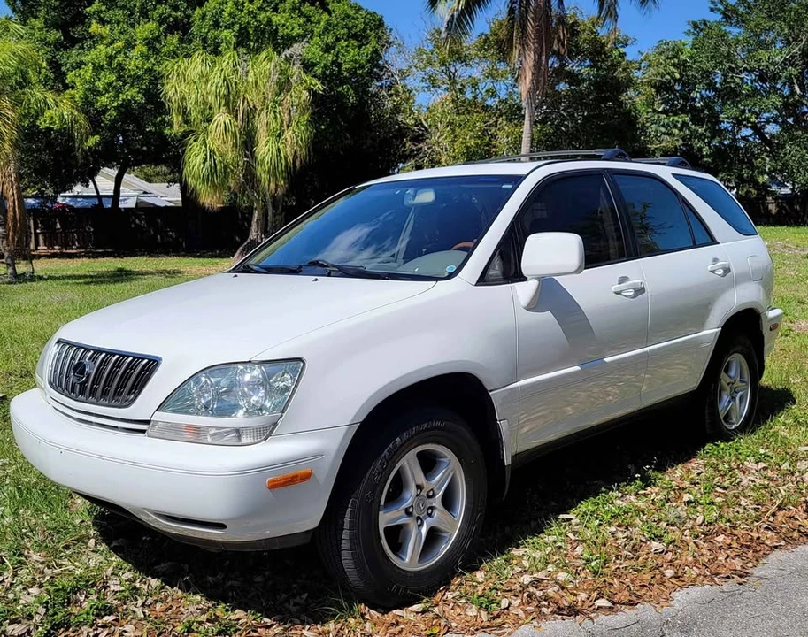 2003 Lexus RX 1st Gen - Image 8 of 15