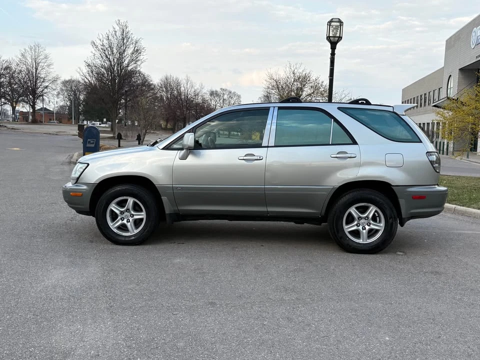 2003 Lexus RX 1st Gen - Image 2 of 18