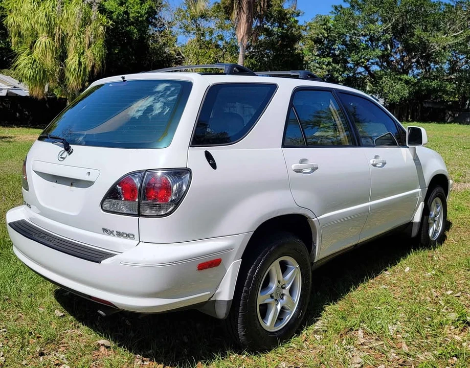 2003 Lexus RX 1st Gen - Image 6 of 15