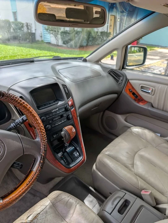 2003 Lexus RX 1st Gen - Image 4 of 7