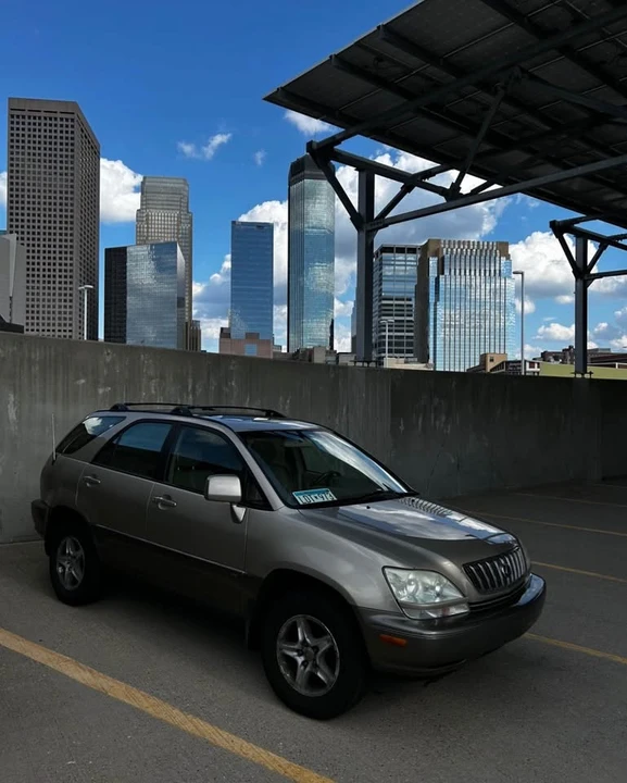 2003 Lexus RX 1st Gen - Image 2 of 4