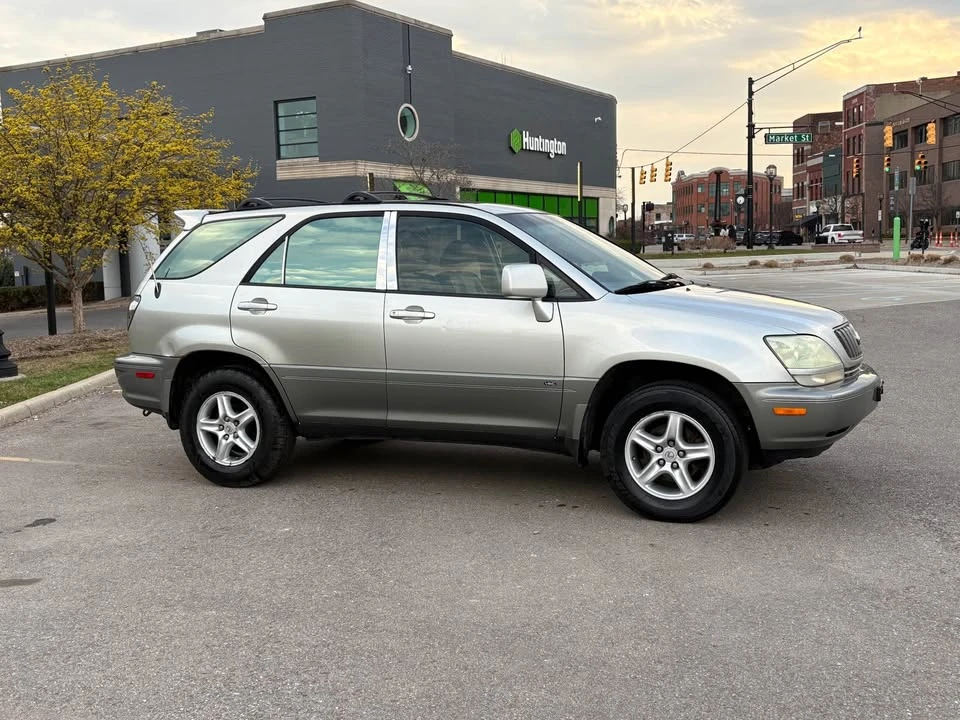 2003 Lexus RX 1st Gen - Image 5 of 18