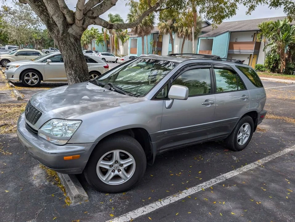 2003 Lexus RX 1st Gen - Image 2 of 7