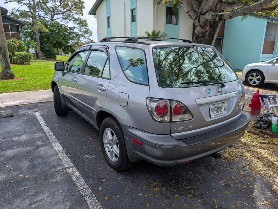 2003 Lexus RX 1st Gen - Image 3 of 7