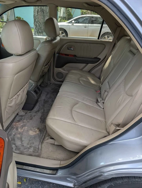 2003 Lexus RX 1st Gen - Image 6 of 7
