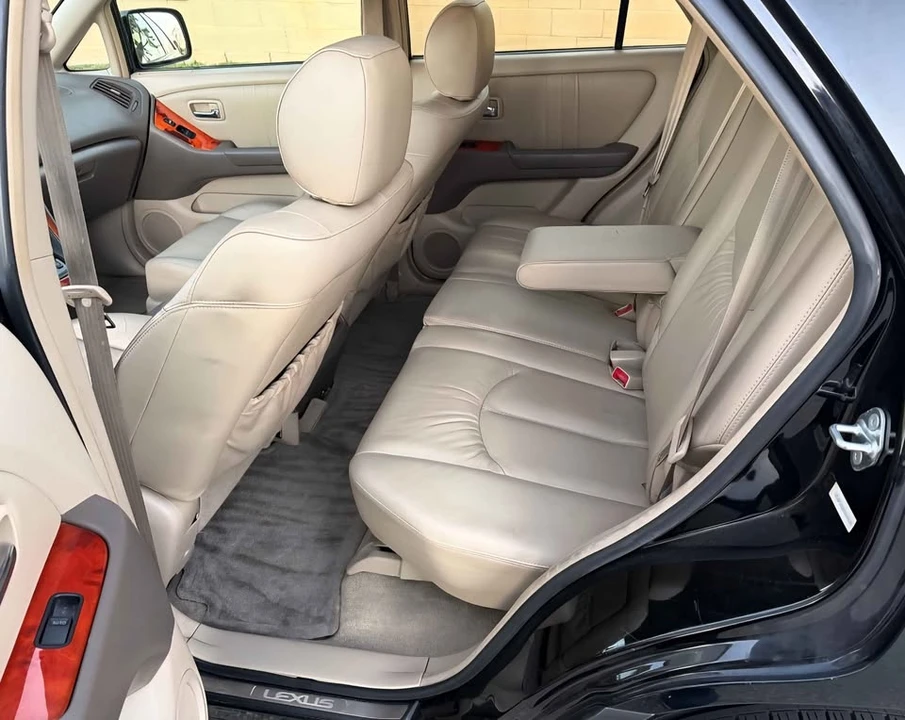 2003 Lexus RX 1st Gen - Image 4 of 5