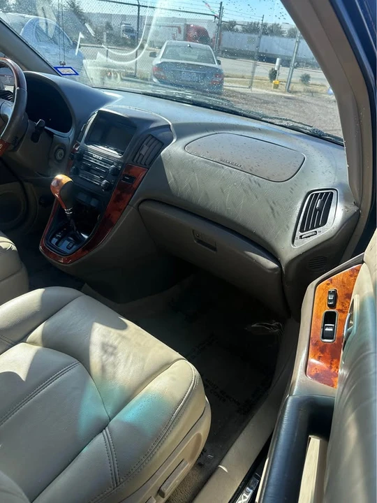 2003 Lexus RX 1st Gen - Image 11 of 12