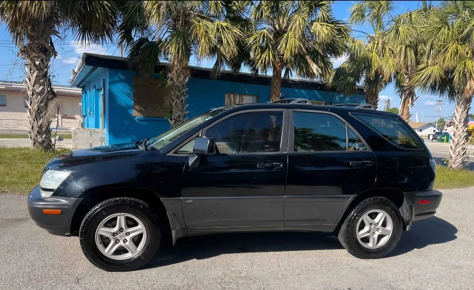 2003 Lexus RX 1st Gen - Image 2 of 5