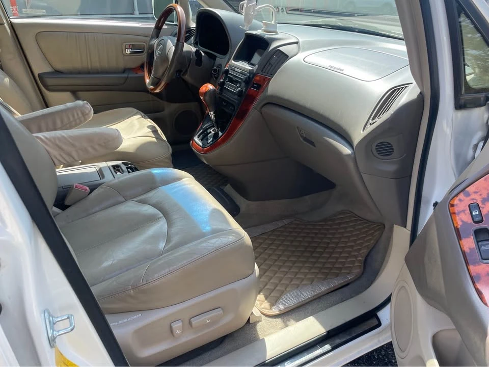 2003 Lexus RX 1st Gen - Image 4 of 7